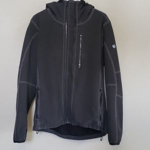 Mens Kuhl jacket with adjusting zipper.